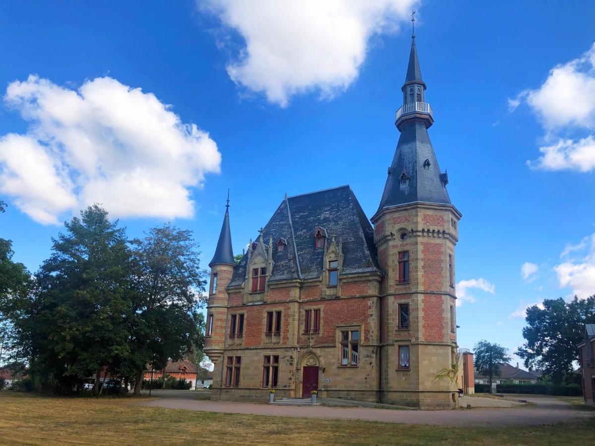 Château de Petit Bois Cosne-d'Allier Exterior foto